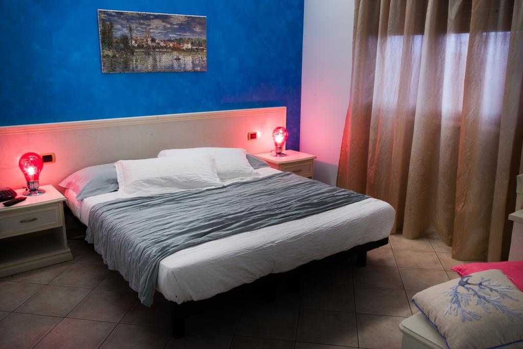 Pensione Degli Ulivi Porto SantʼElpidio Szoba fotó