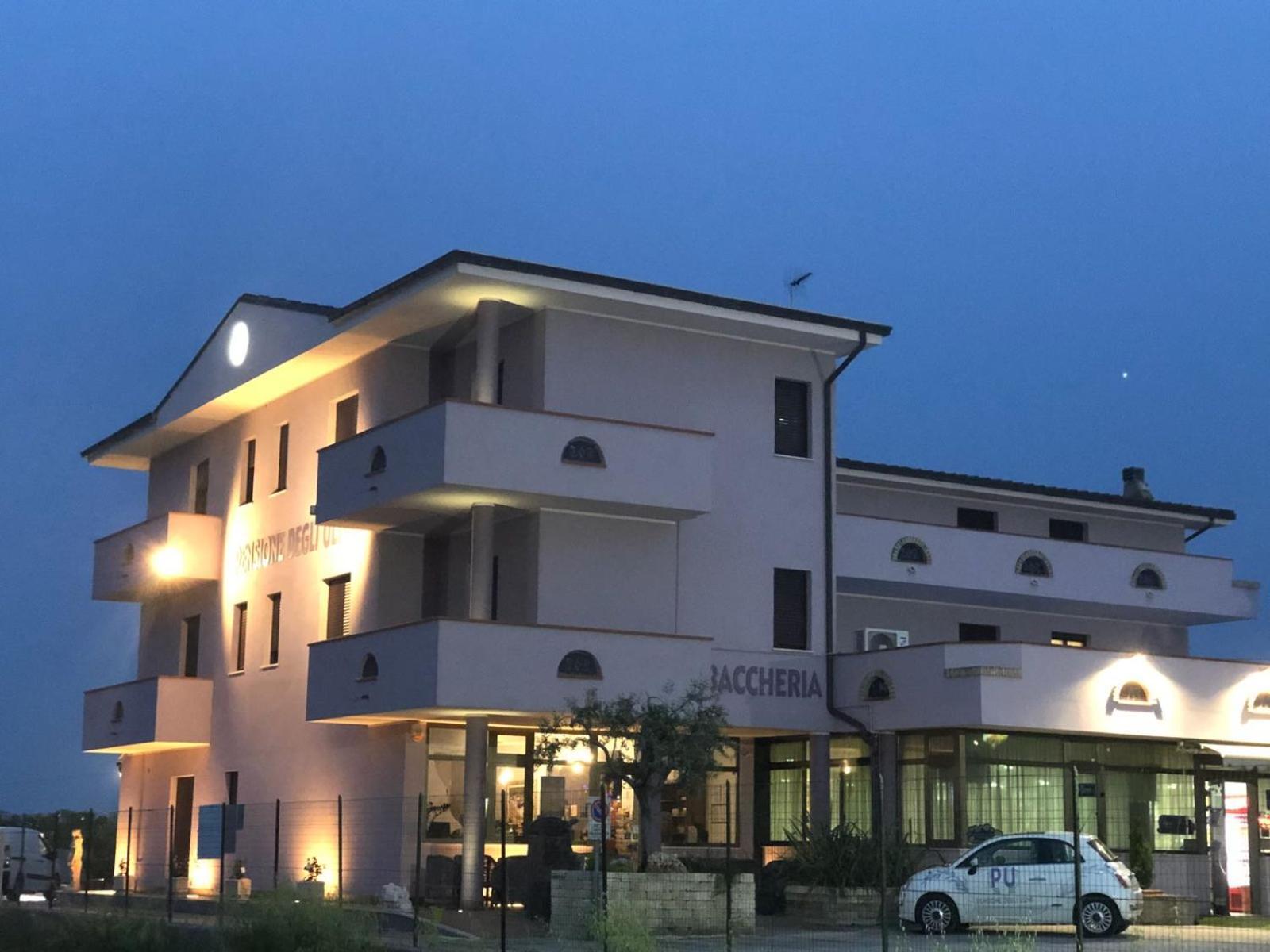 Pensione Degli Ulivi Porto SantʼElpidio Kültér fotó