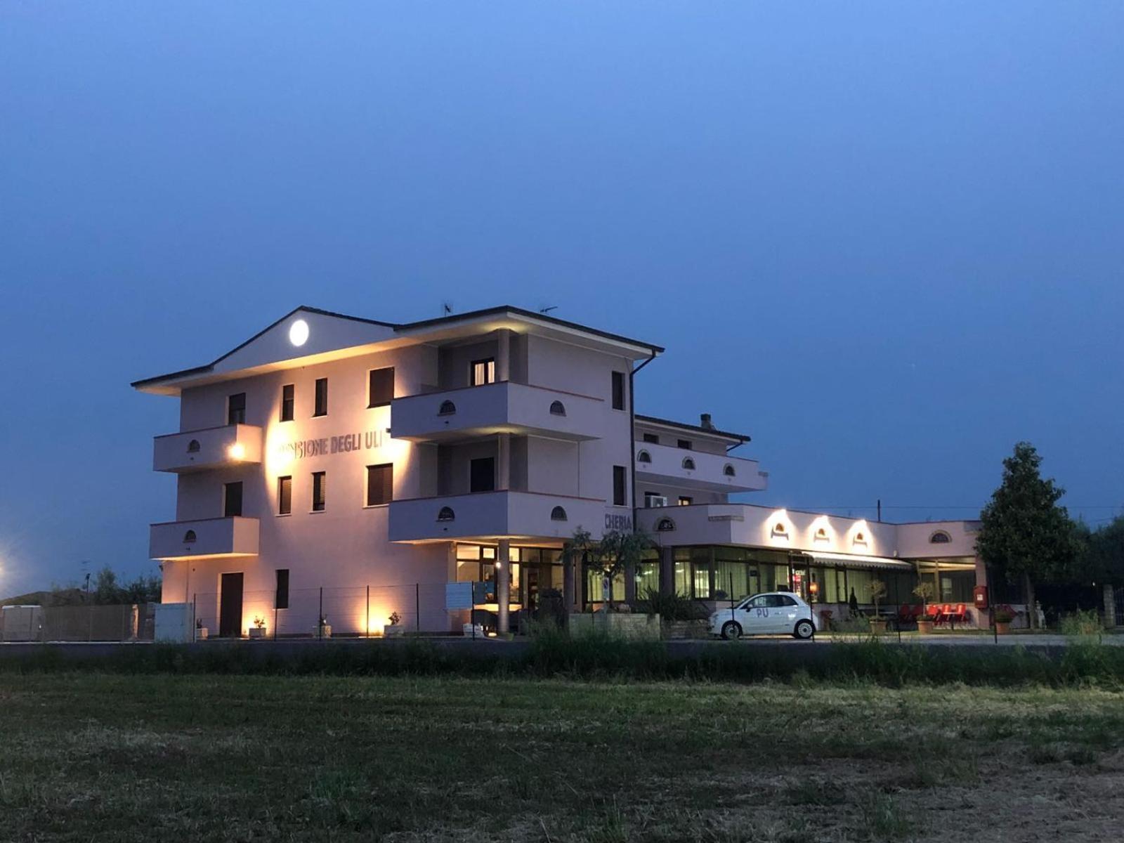 Pensione Degli Ulivi Porto SantʼElpidio Kültér fotó